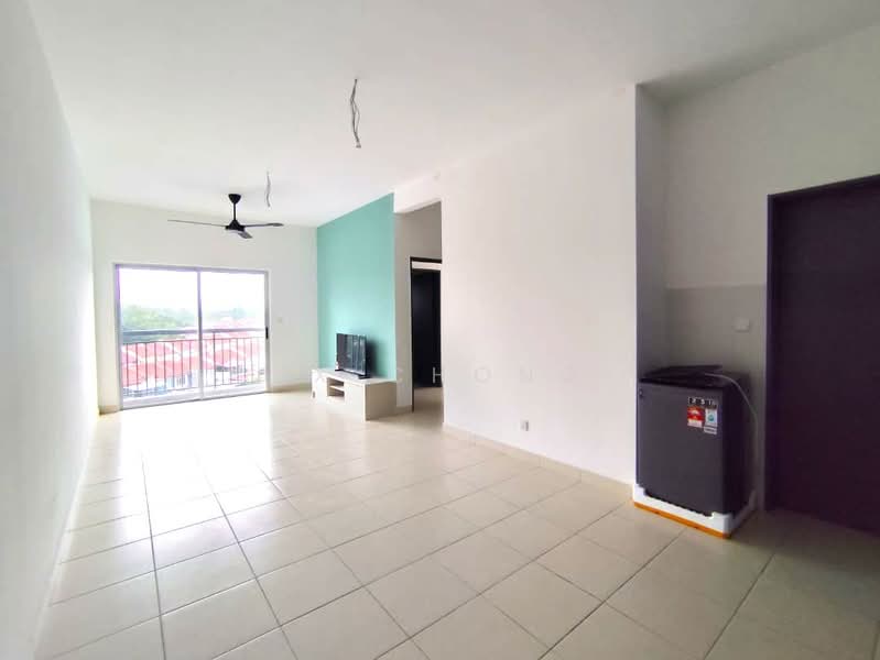 Pangsapuri untuk Disewa di Residensi Kesuma 1 - JX Chong - Living Room - PropertyGuru.com.my