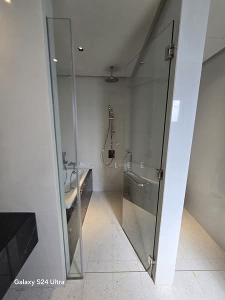 Servis Apartment untuk Dijual di Oxford Residences @ Pavilion Embassy - JC Lee - Bathroom - PropertyGuru.com.my