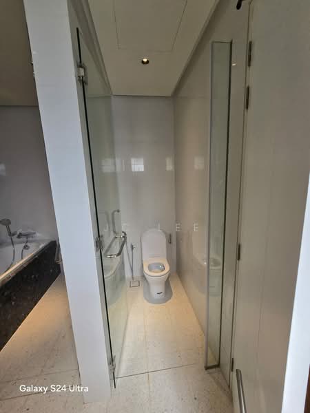 Servis Apartment untuk Dijual di Oxford Residences @ Pavilion Embassy - JC Lee - Bathroom - PropertyGuru.com.my