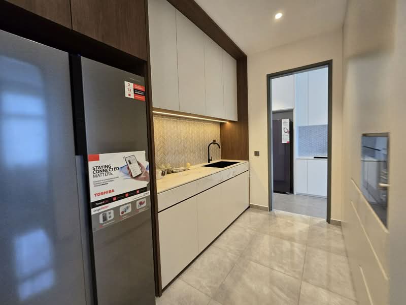 Rumah Teres 3 Tingkat untuk Dijual di Leisure Farm (Gelang Patah) - Zoe Kee - Kitchen - PropertyGuru.com.my