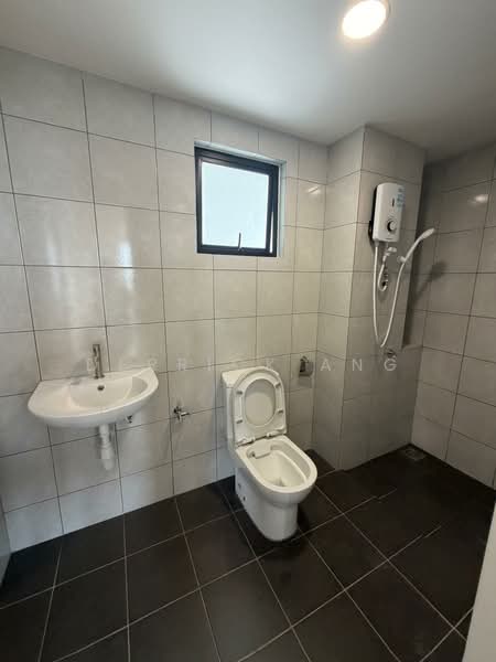 Servis Apartment untuk Disewa di Hana @ Eco Ardence - Derrick Ang - Bathroom - PropertyGuru.com.my