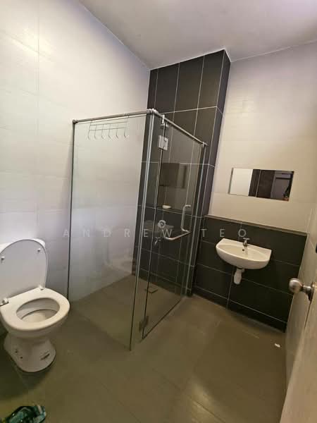 Rumah Kluster untuk Dijual di Taman Adda Heights (Tebrau) - Andrew Teo - Bathroom - PropertyGuru.com.my