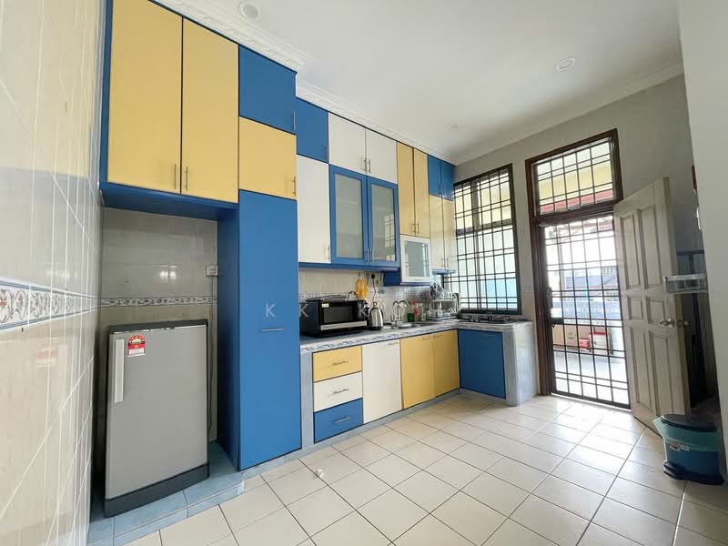 Rumah Berkembar untuk Dijual di Taman Pelangi Indah (Ulu Tiram) - KK Koh - Kitchen - PropertyGuru.com.my