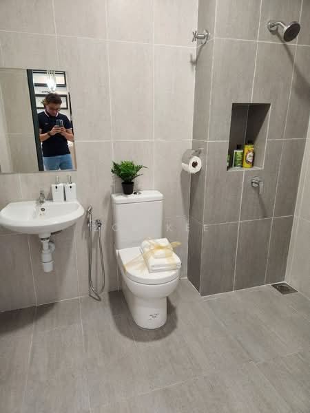 Rumah Berkembar untuk Dijual di Leisure Farm (Gelang Patah) - Zoe Kee - PropertyGuru.com.my