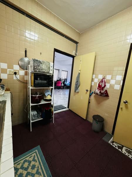 Apartment for Sale at Faber Indah - Alex Lew - Kitchen - PropertyGuru.com.my