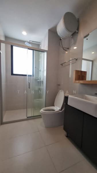 Condominium for Sale at Bay Point @ Country Garden Danga Bay - Tanny Tan - Bathroom - PropertyGuru.com.my