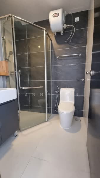 Condominium for Sale at Bay Point @ Country Garden Danga Bay - Tanny Tan - Bathroom - PropertyGuru.com.my
