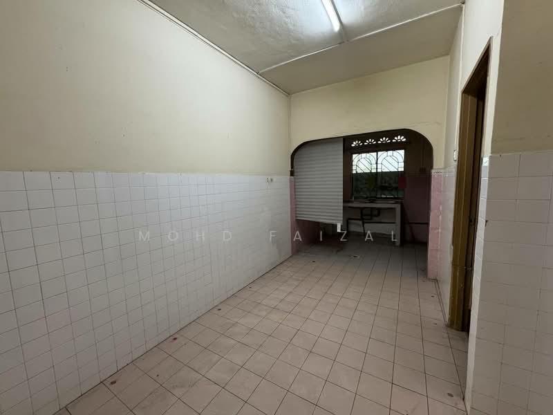 Rumah Teres 2 Tingkat untuk Dijual di Seri Kembangan (Selangor) - Mohd Faizal - Kitchen - PropertyGuru.com.my