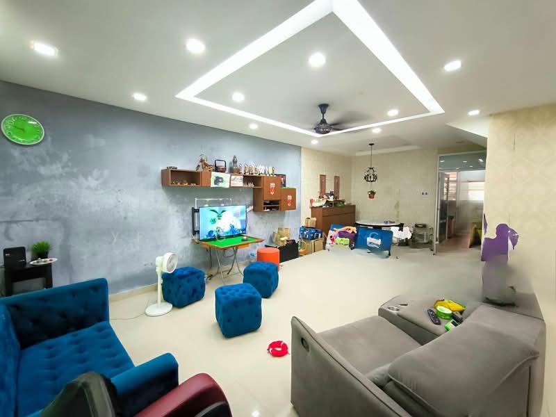 2-storey Terraced House for Sale in Bandar Kinrara (Selangor) - Yeong Wan Chi - Living Room - PropertyGuru.com.my