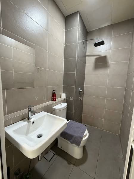 Service Residence for Sale at D'Pristine - Yucong . - Bathroom - PropertyGuru.com.my