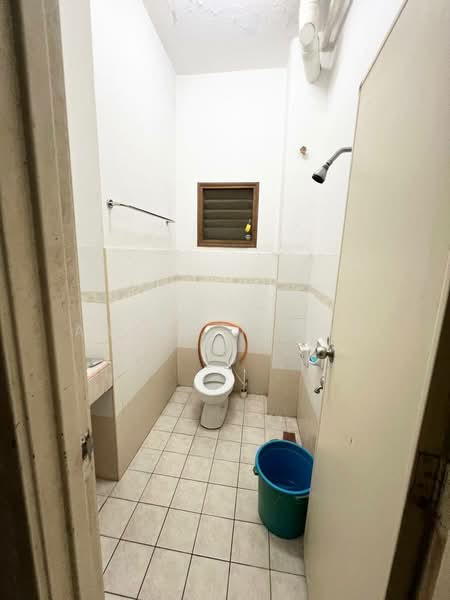 Terraced House for Sale in Mutiara Rini (Skudai) - Anson Hiong - Bathroom - PropertyGuru.com.my