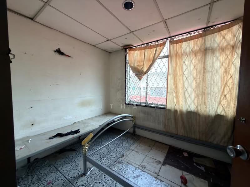 Shop / Office for Rent in Taman Molek (Johor Bahru) - Samantha Teng - PropertyGuru.com.my