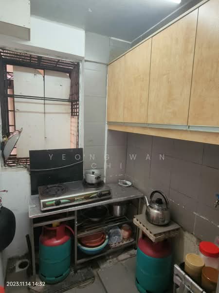 Pangsapuri untuk Dijual di Pangsapuri Suria Subang - Yeong Wan Chi - PropertyGuru.com.my