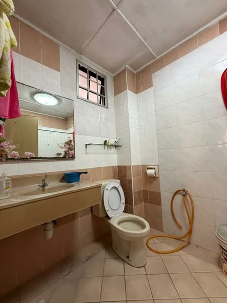 Semi-Detached House for Sale in Bukit Rahman Putra (Sungai Buloh) - Alicia Soo - Bathroom - PropertyGuru.com.my