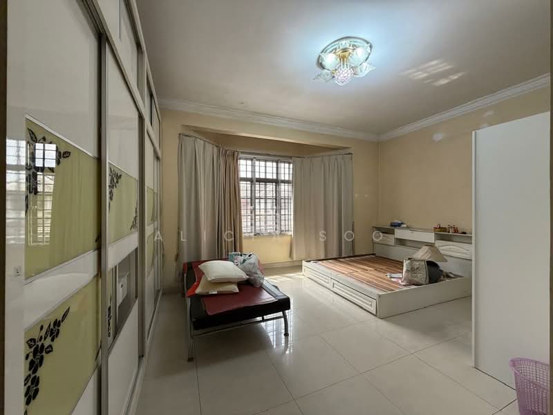Semi-Detached House for Sale in Bukit Rahman Putra (Sungai Buloh) - Alicia Soo - Bedroom - PropertyGuru.com.my