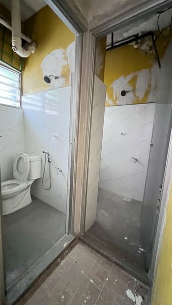 Shop for Rent in Kajang (Selangor) - Nicky Chua - Bathroom - PropertyGuru.com.my