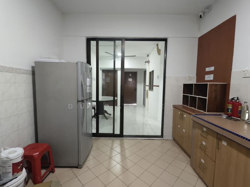 Kondominium untuk Disewa di Vista Komanwel A - Duncan Lee - Kitchen - PropertyGuru.com.my