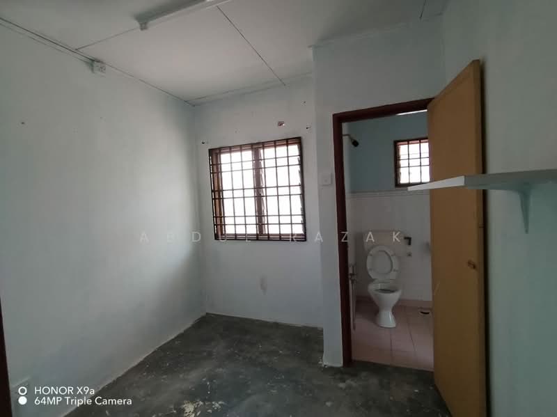 Rumah Teres 2 Tingkat untuk Dijual di Puncak Alam (Selangor) - Abdul Razak - Bathroom - PropertyGuru.com.my