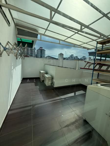 Rumah Teres 3.5 Tingkat untuk Dijual di Duta Suria (Ampang) - calvin Chin - Balcony - PropertyGuru.com.my