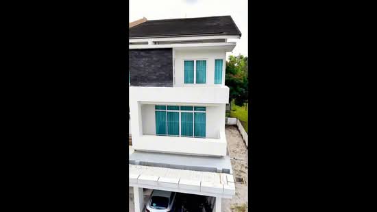 3-storey Terraced House for Sale in Bukit Jelutong (Shah Alam) - Nahathir Shahabudin - PropertyGuru.com.my