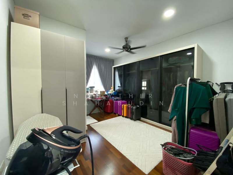 3-storey Terraced House for Sale in Bukit Jelutong (Shah Alam) - Nahathir Shahabudin - Bedroom - PropertyGuru.com.my