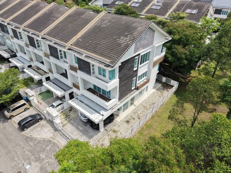 3-storey Terraced House for Sale in Bukit Jelutong (Shah Alam) - Nahathir Shahabudin - Exterior - PropertyGuru.com.my