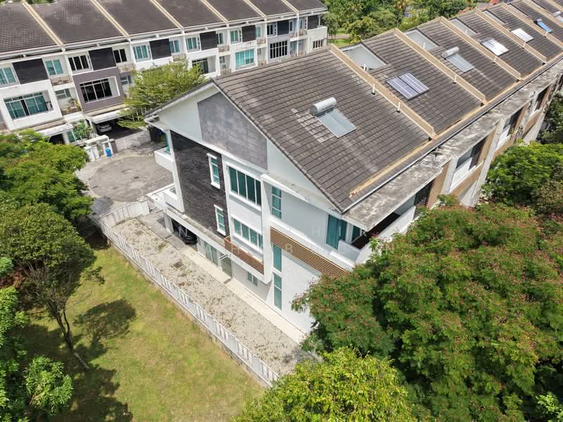 3-storey Terraced House for Sale in Bukit Jelutong (Shah Alam) - Nahathir Shahabudin - Exterior - PropertyGuru.com.my