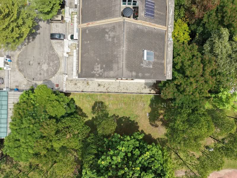 3-storey Terraced House for Sale in Bukit Jelutong (Shah Alam) - Nahathir Shahabudin - Exterior - PropertyGuru.com.my