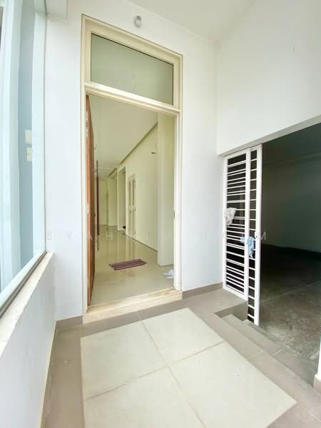 Rumah Berkembar untuk Dijual di Denai Alam (Shah Alam) - Syahrim Naim - Entrance - PropertyGuru.com.my