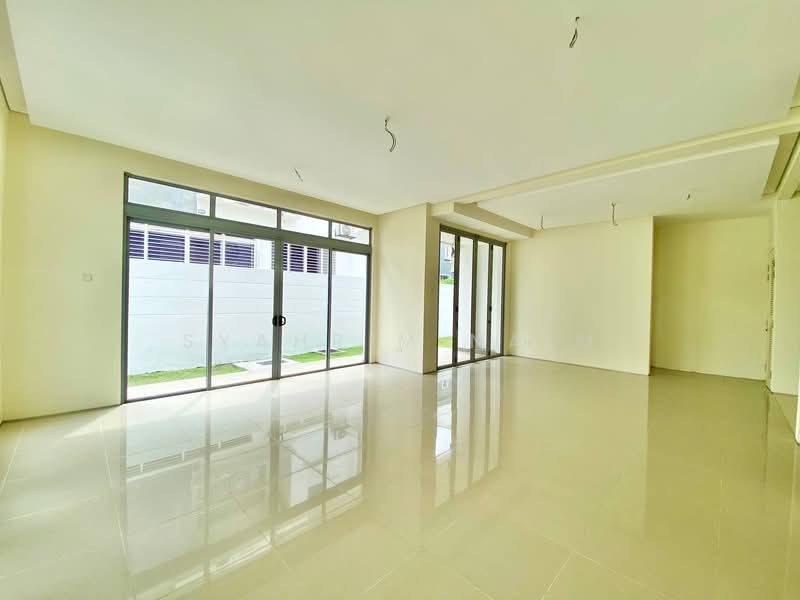 Rumah Berkembar untuk Dijual di Denai Alam (Shah Alam) - Syahrim Naim - Living Room - PropertyGuru.com.my