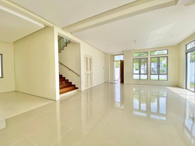 Rumah Berkembar untuk Dijual di Denai Alam (Shah Alam) - Syahrim Naim - Living Room - PropertyGuru.com.my