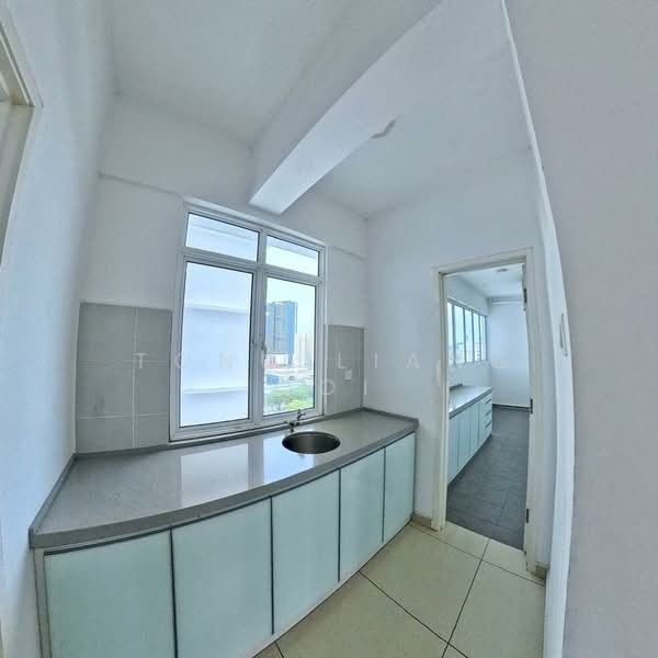 Kondominium untuk Dijual di Arena Residence - Tong Liang Ooi - Kitchen - PropertyGuru.com.my