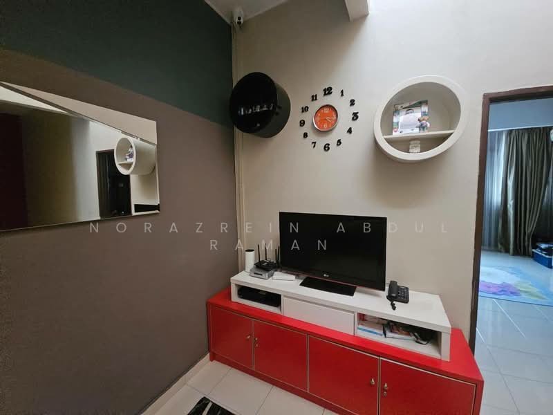 Rumah Teres 2 Tingkat untuk Disewa di Seksyen 23 (Shah Alam) - Norazrein Abdul Raman - Living Room - PropertyGuru.com.my