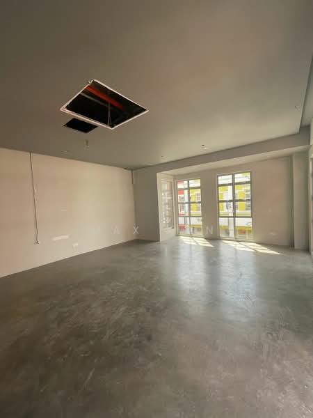 Kedai / Pejabat untuk Disewa di Taman Austin Heights (Tebrau) - Max Kan - Interior - PropertyGuru.com.my