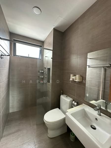 Servis Apartment untuk Disewa di Citizen @ Old Klang Road - Harred Tan - Bathroom - PropertyGuru.com.my