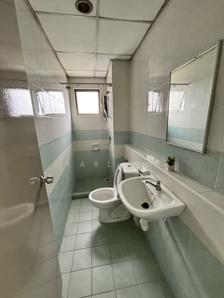 Apartment for Rent at Danga View Apartment - Karl Ho - Bathroom - PropertyGuru.com.my