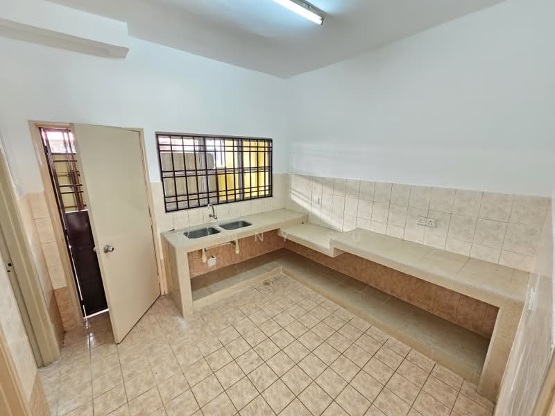 2-storey Terraced House for Rent in Bukit Jelutong (Shah Alam) - Winny Su - Kitchen - PropertyGuru.com.my