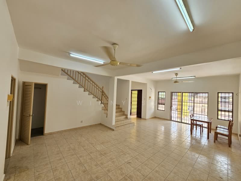 2-storey Terraced House for Rent in Bukit Jelutong (Shah Alam) - Winny Su - Living Room - PropertyGuru.com.my