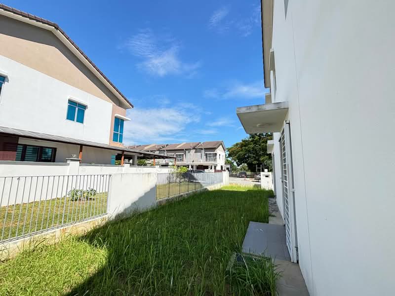 2-storey Terraced House for Sale in Shah Alam (Selangor) - Syamsul Ilham - Exterior - PropertyGuru.com.my