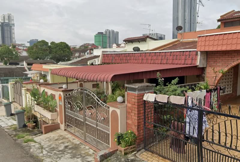 1-storey Terraced House for Sale in Taman Pelangi (Johor Bahru) - Steve Tey - Exterior - PropertyGuru.com.my