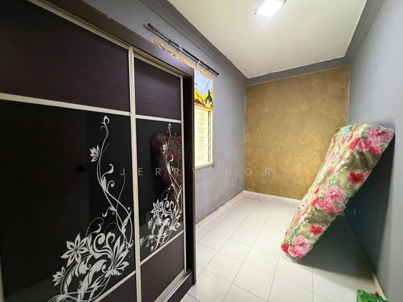 Pangsapuri untuk Disewa di Villa Krystal @ Bandar Selesa Jaya - Jerry Hor - Bedroom - PropertyGuru.com.my