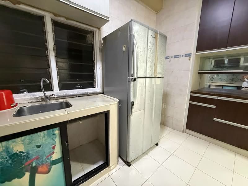 Pangsapuri untuk Disewa di Villa Krystal @ Bandar Selesa Jaya - Jerry Hor - Kitchen - PropertyGuru.com.my