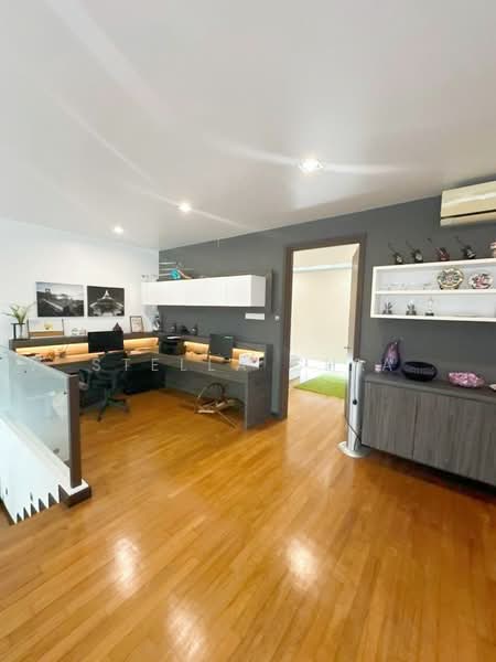 Semi-Detached House for Sale in Johor Bahru (Johor) - Stella Chia - Study - PropertyGuru.com.my
