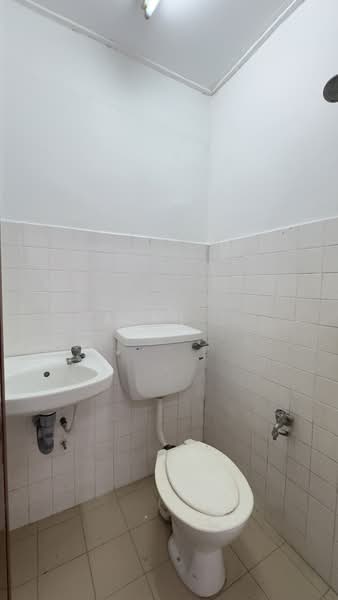 Terraced House for Sale in Rawang (Selangor) - Azmi . - Bathroom - PropertyGuru.com.my
