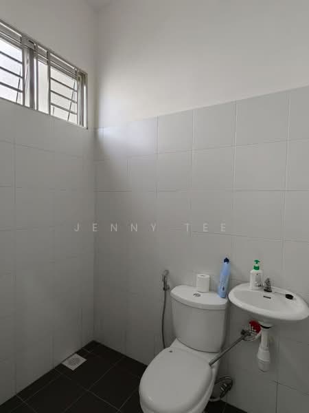 Rumah Berkembar untuk Dijual di Pontian (Johor) - Jenny Tee - Bathroom - PropertyGuru.com.my
