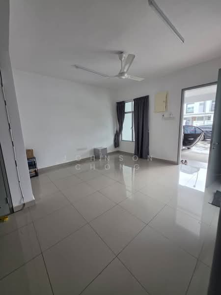 2-storey Terraced House for Rent in Taman Masai (Masai) - Johnson Chong - Living Room - PropertyGuru.com.my