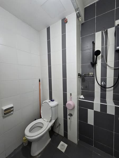 Service Residence for Sale at D'Ambience Residences (Pangsapuri Ikatan Flora) - Yee Hsin - PropertyGuru.com.my
