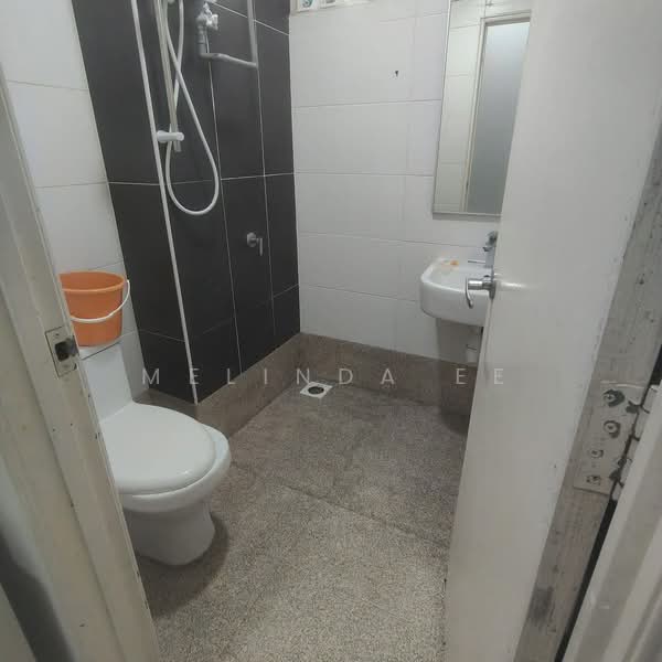 Service Residence for Sale at Twin Danga Residence - Melinda Ee - Bathroom - PropertyGuru.com.my