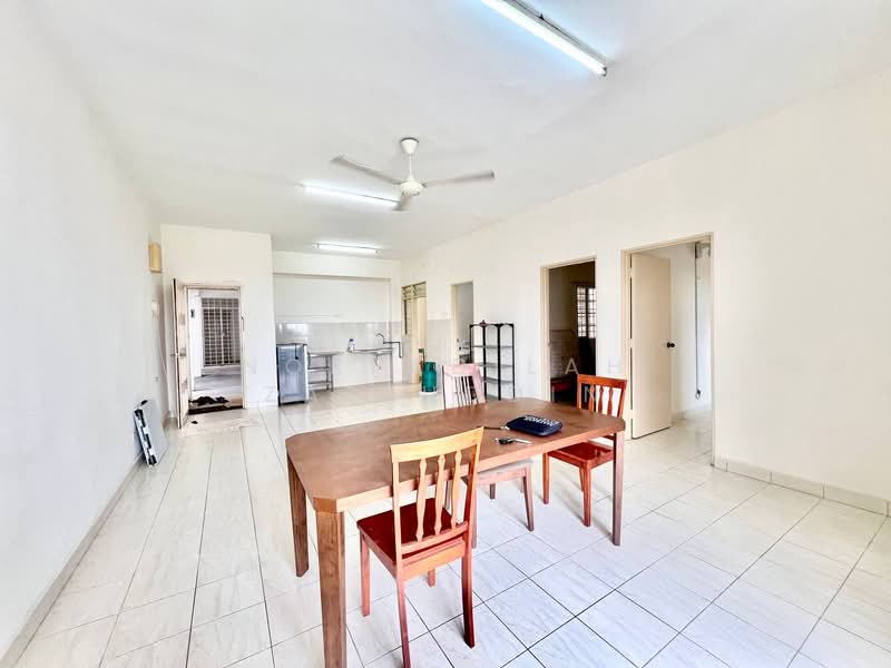 Kondominium untuk Dijual di Kondominium Kristal - NORFADILAH ZAINUDDIN - Dining Room - PropertyGuru.com.my