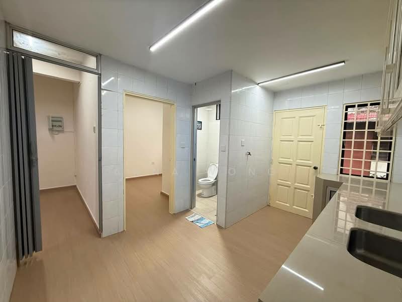 2-storey Terraced House for Rent in Permas Jaya (Johor) - Anna Wong - Bathroom - PropertyGuru.com.my
